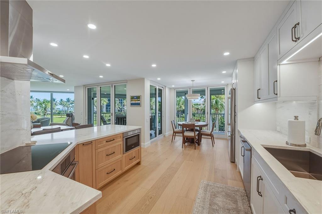 4401 Gulf Shore BLVD N B202