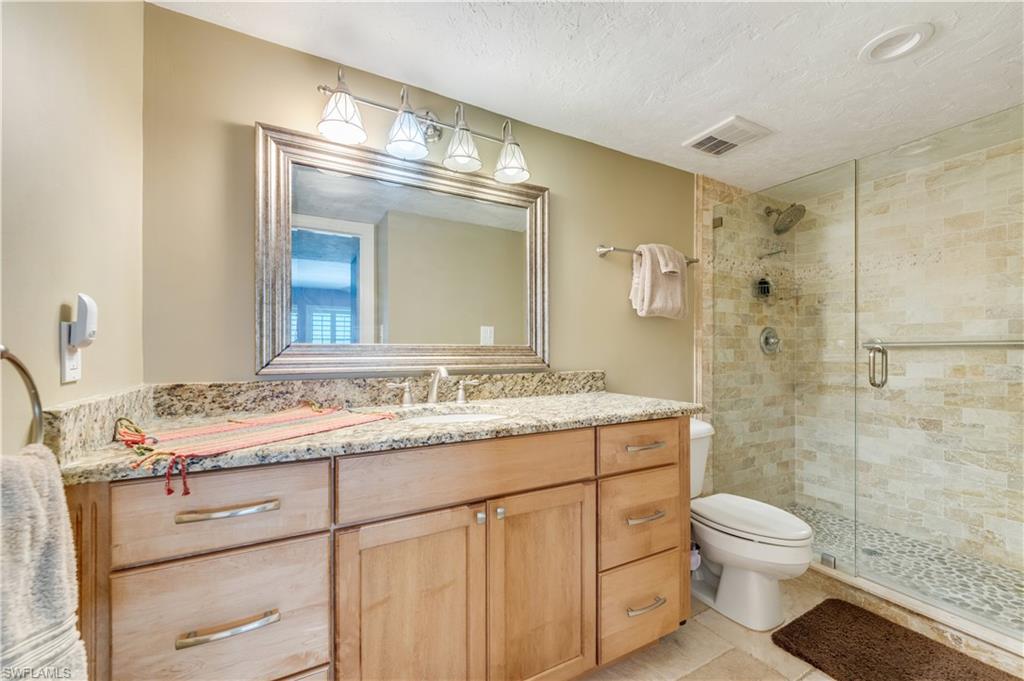 8400 Estero BLVD 502 photo 16