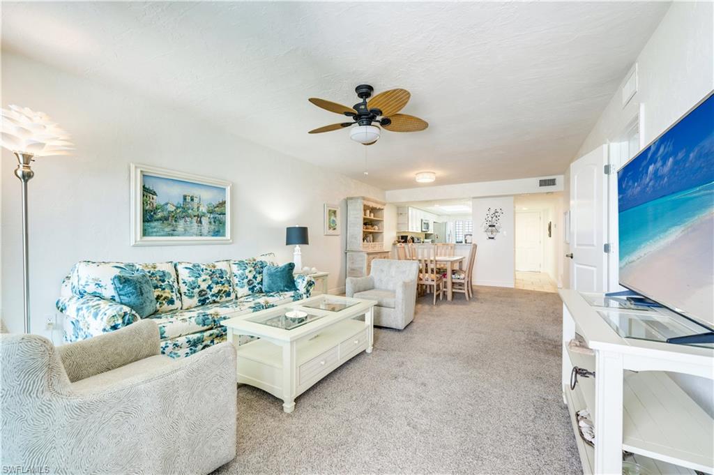 8400 Estero BLVD 502 photo 10