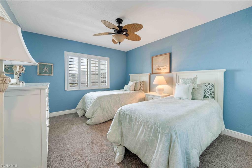 8400 Estero BLVD 502 photo 18
