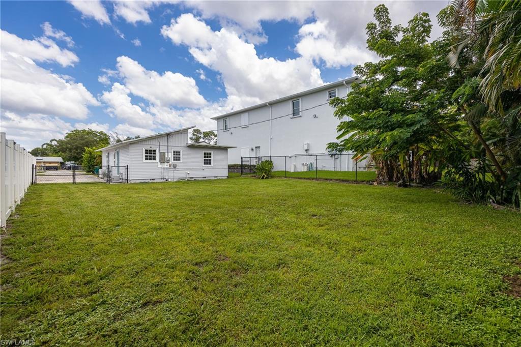 2664 Van Buren AVE photo 23