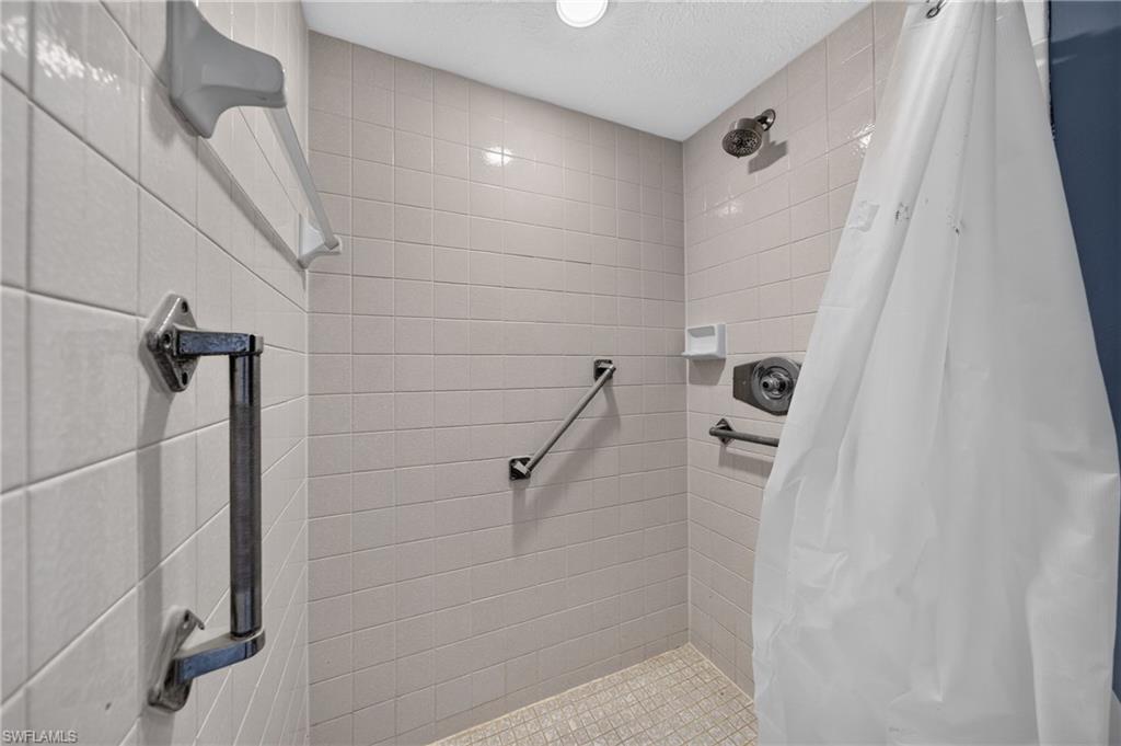 4420 Santa Barbara BLVD 204 photo 19