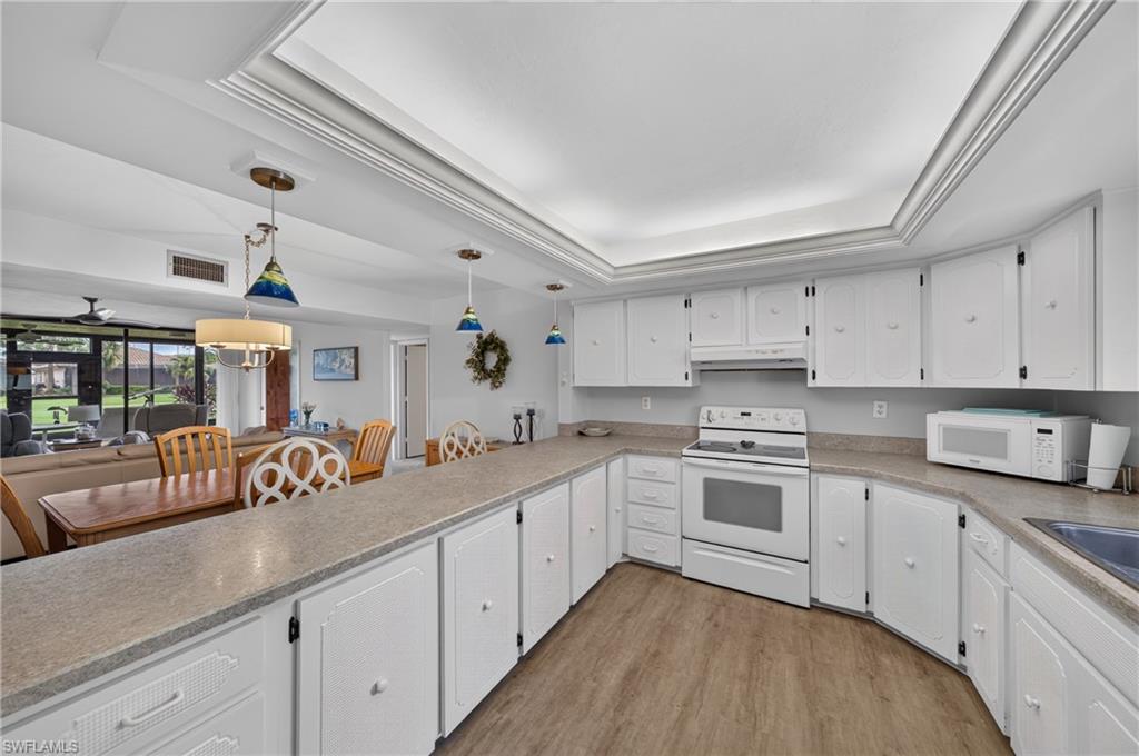 4570 Trawler CT 102 photo 6