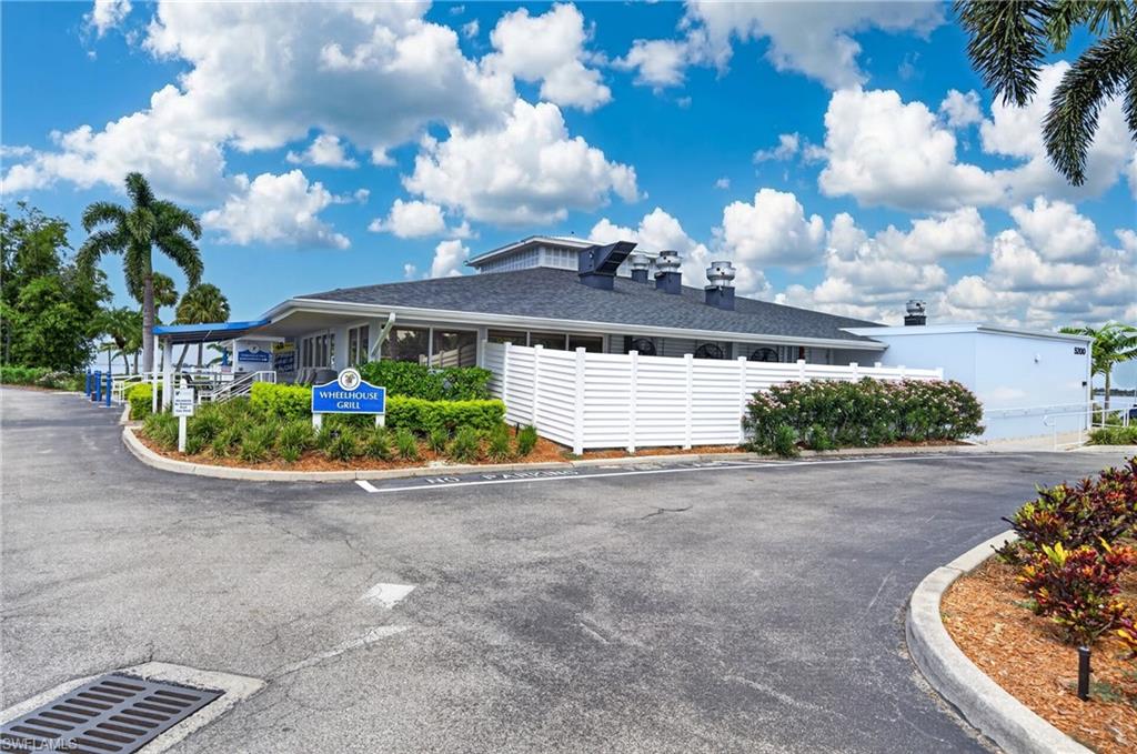 4570 Trawler CT 102 photo 36