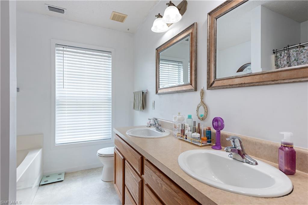 481 Leawood CIR photo 11