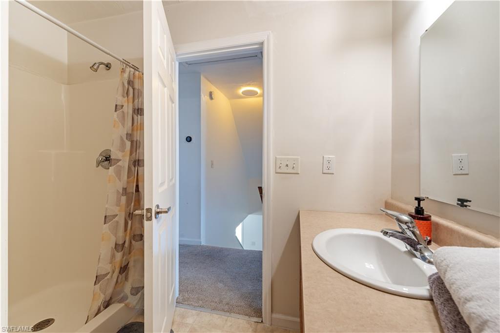 481 Leawood CIR