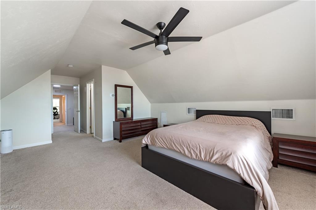 481 Leawood CIR photo 8
