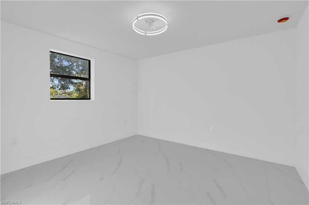 356 New York DR photo 14