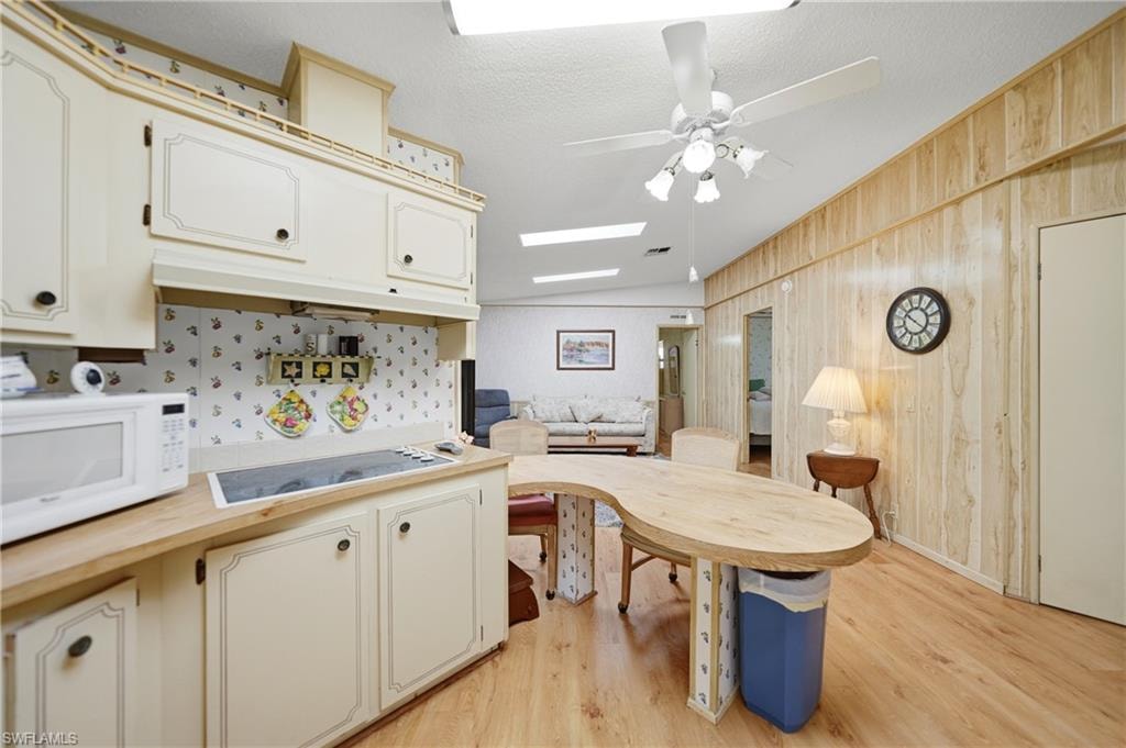 16209 Asheboro CT photo 17
