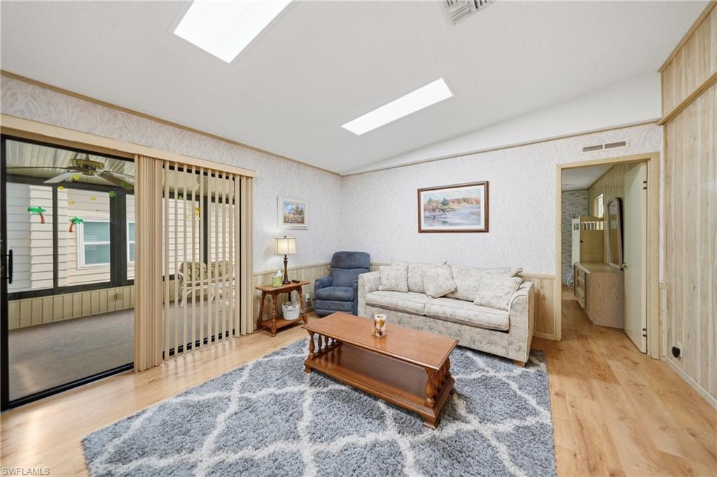 16209 Asheboro CT photo 10