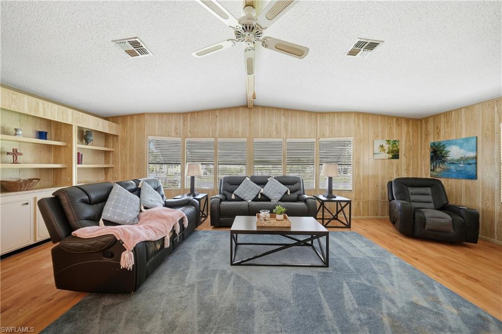 16209 Asheboro CT photo 11