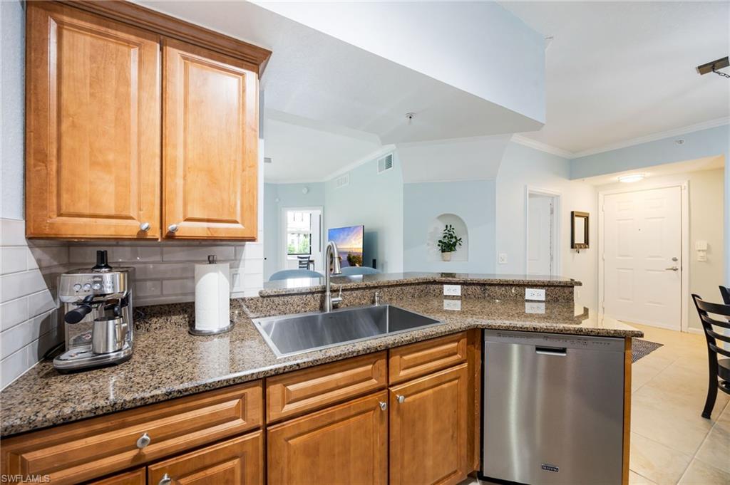 KITCHEN TO DINING