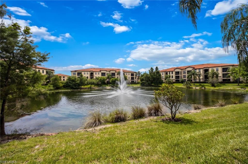 WATER FEATURE & VIEW