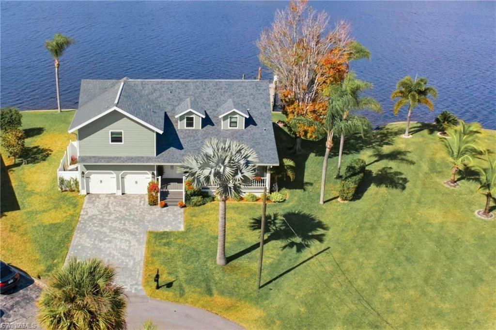 1943 Bahama AVE