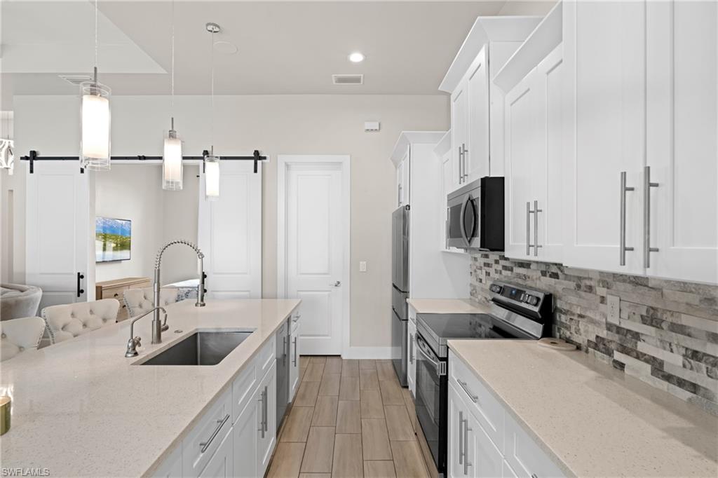 2711 18th ST W photo 10
