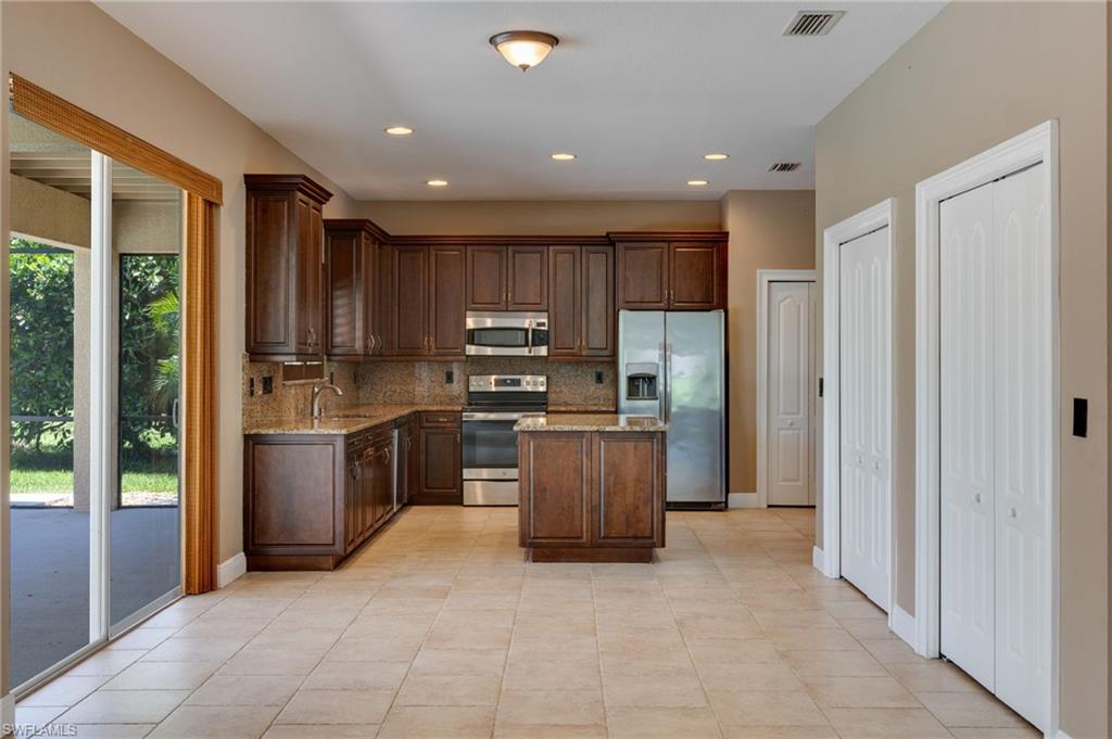 20886 Torre Del Lago ST photo 9