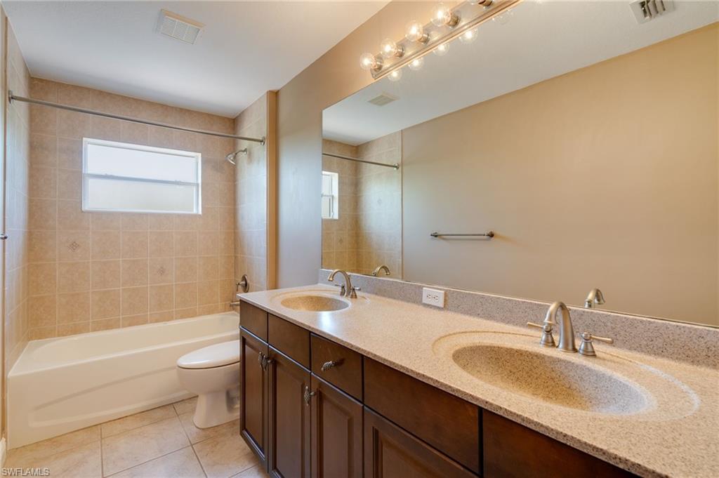 20886 Torre Del Lago ST photo 15