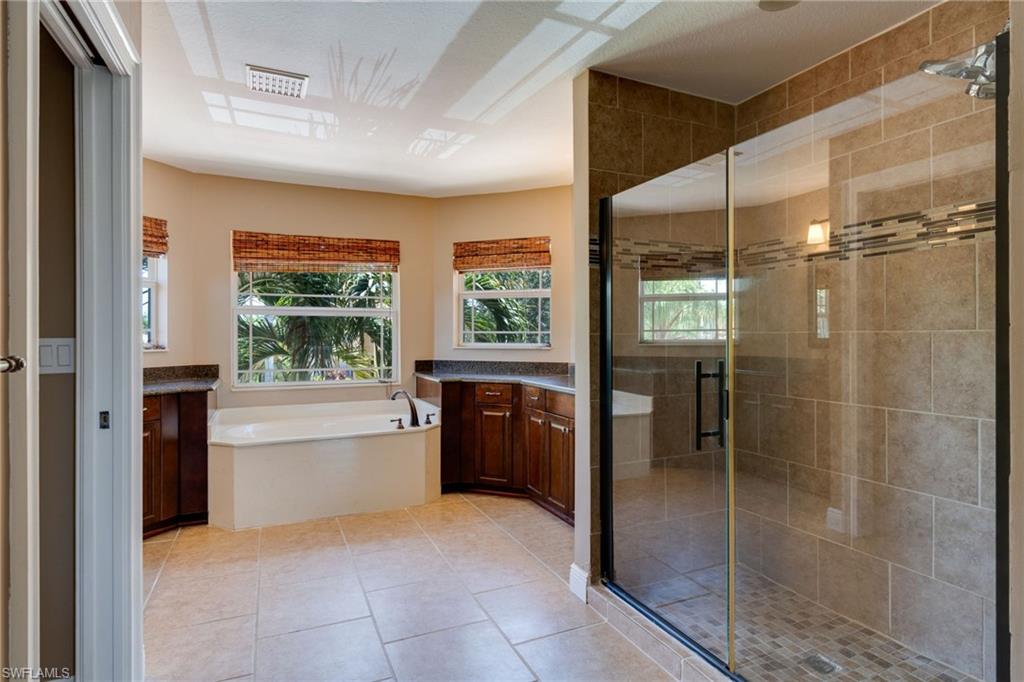 20886 Torre Del Lago ST photo 19