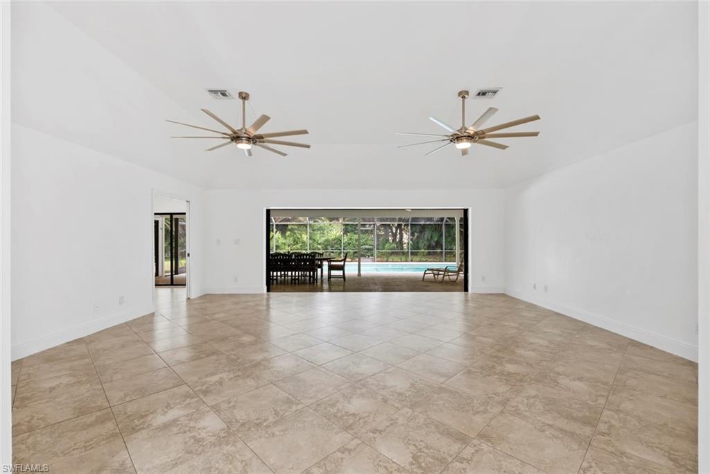 2251 Queens WAY photo 6