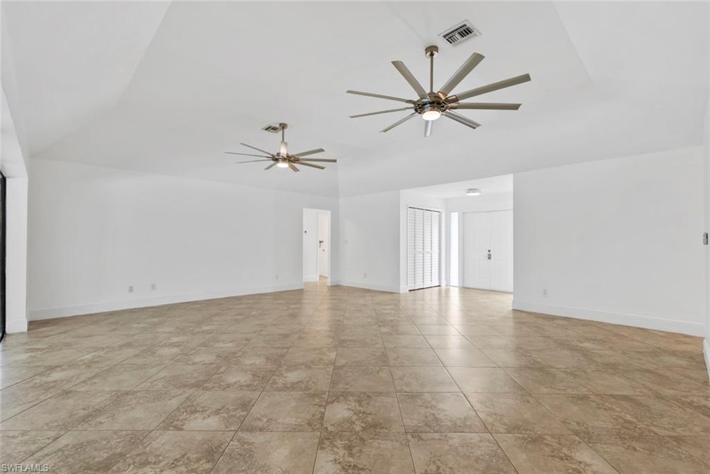 2251 Queens WAY photo 7