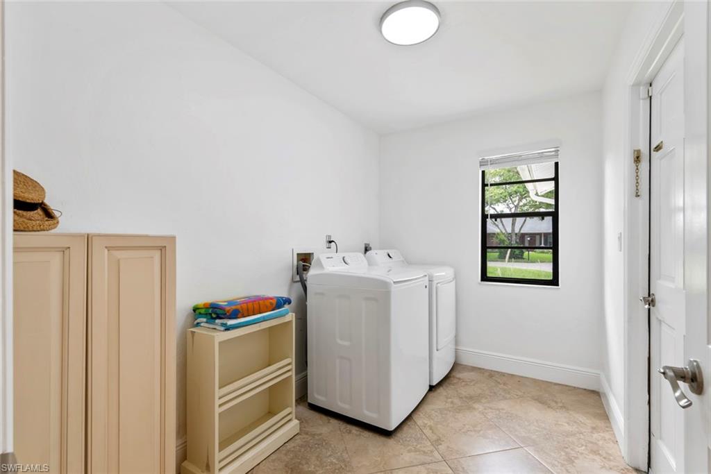 2251 Queens WAY photo 20