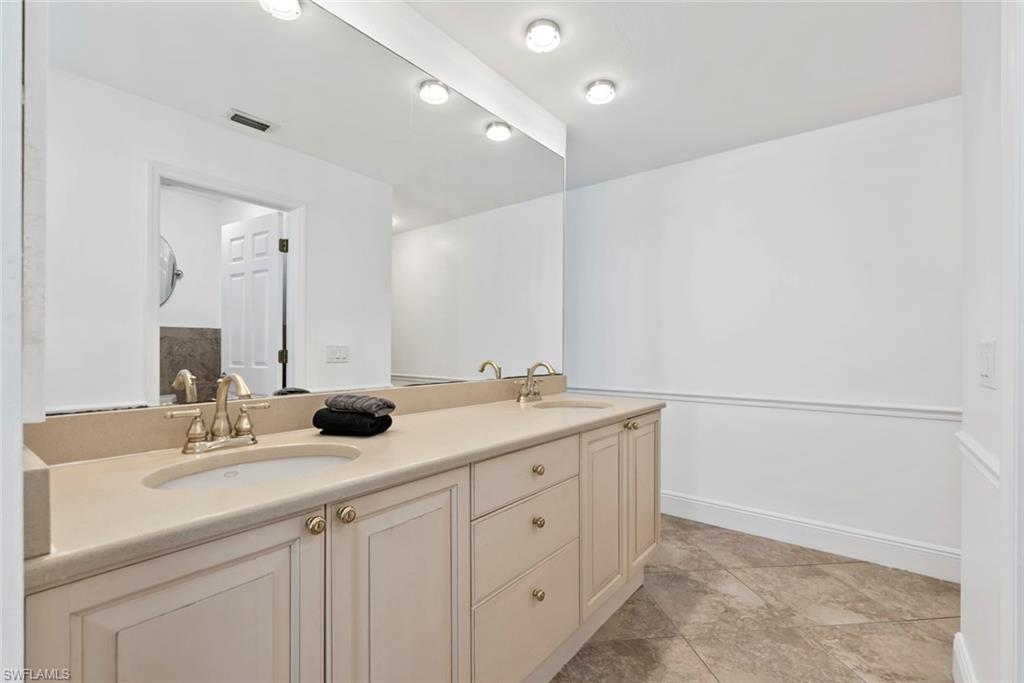 2251 Queens WAY photo 18
