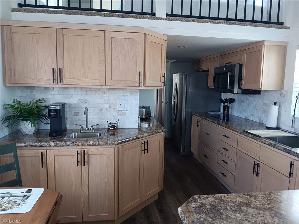 224 Riverclub CT photo 6