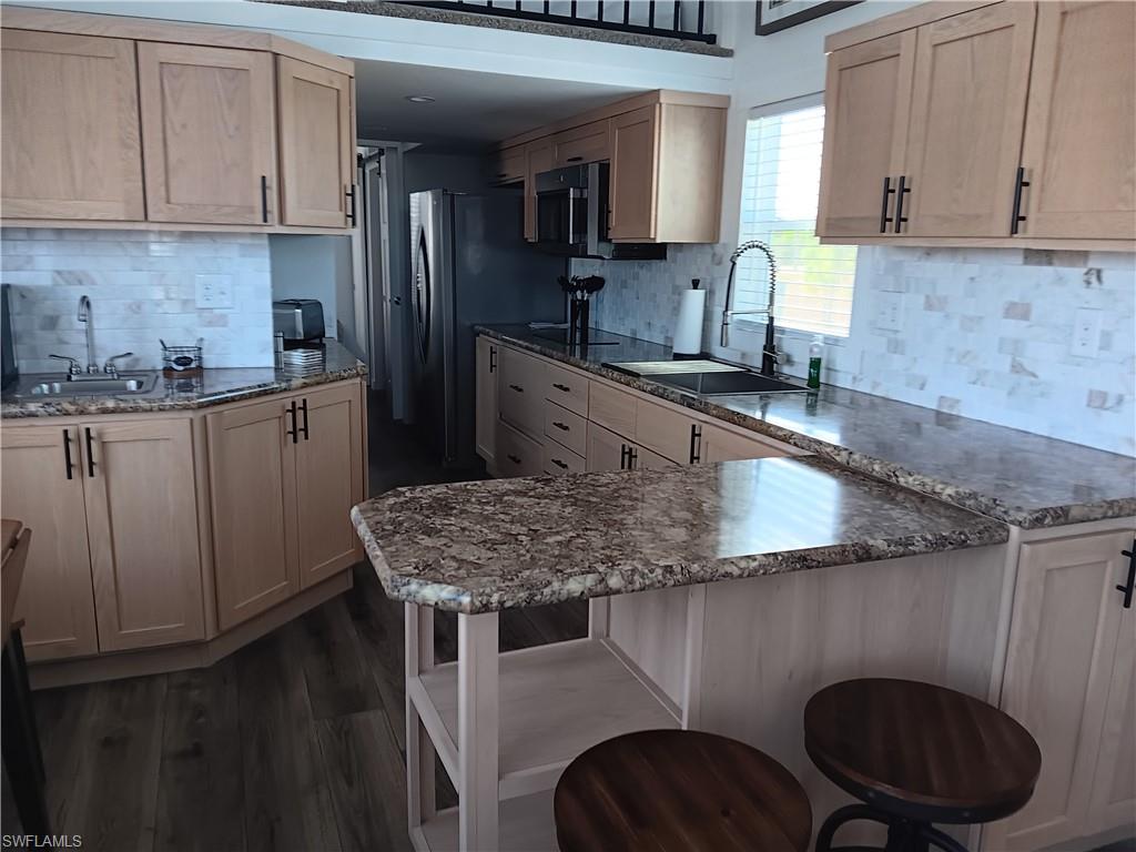 224 Riverclub CT photo 7