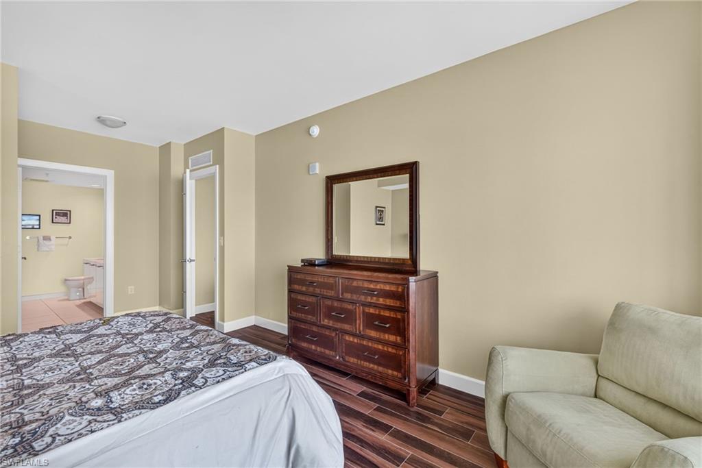3000 Oasis Grand BLVD 505 photo 15