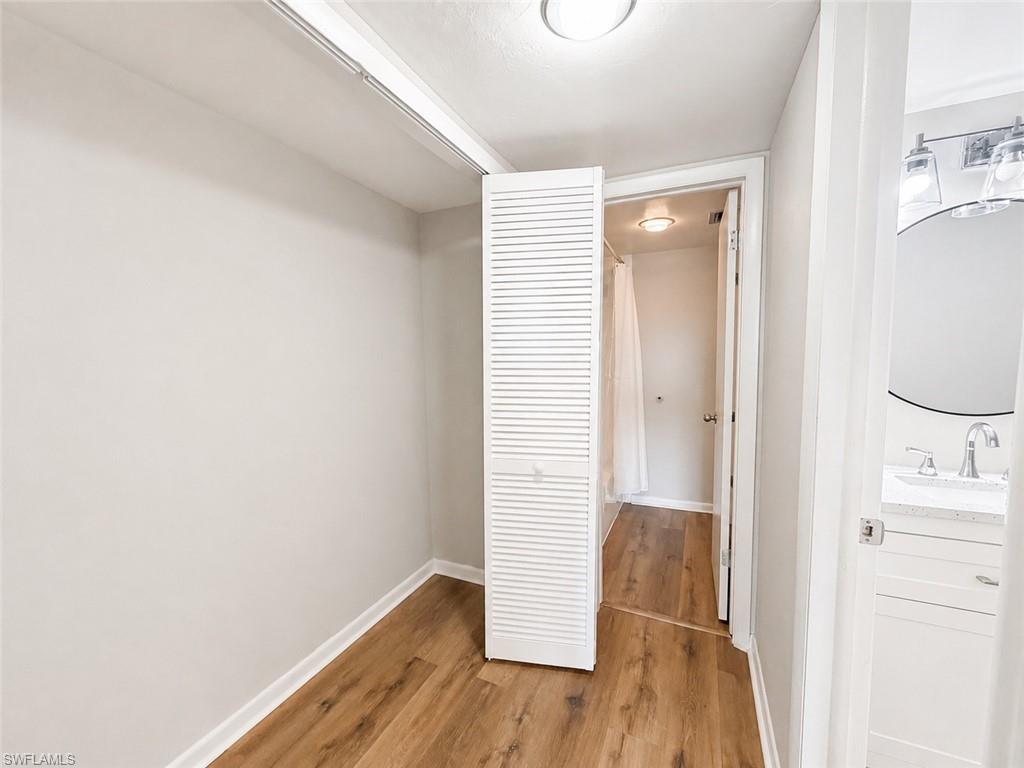 2079 Barkeley LN 13 photo 16