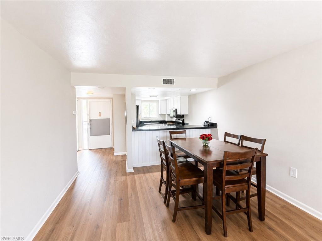 2079 Barkeley LN 13 photo 8