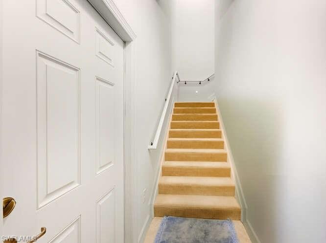 10351 Glastonbury CIR 202 photo 35