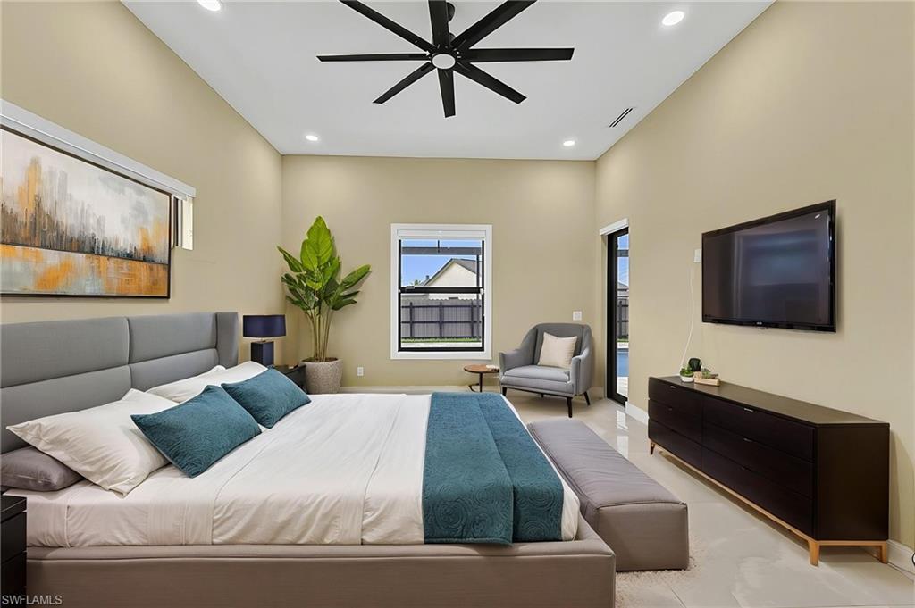 Virtually staged owner's suite