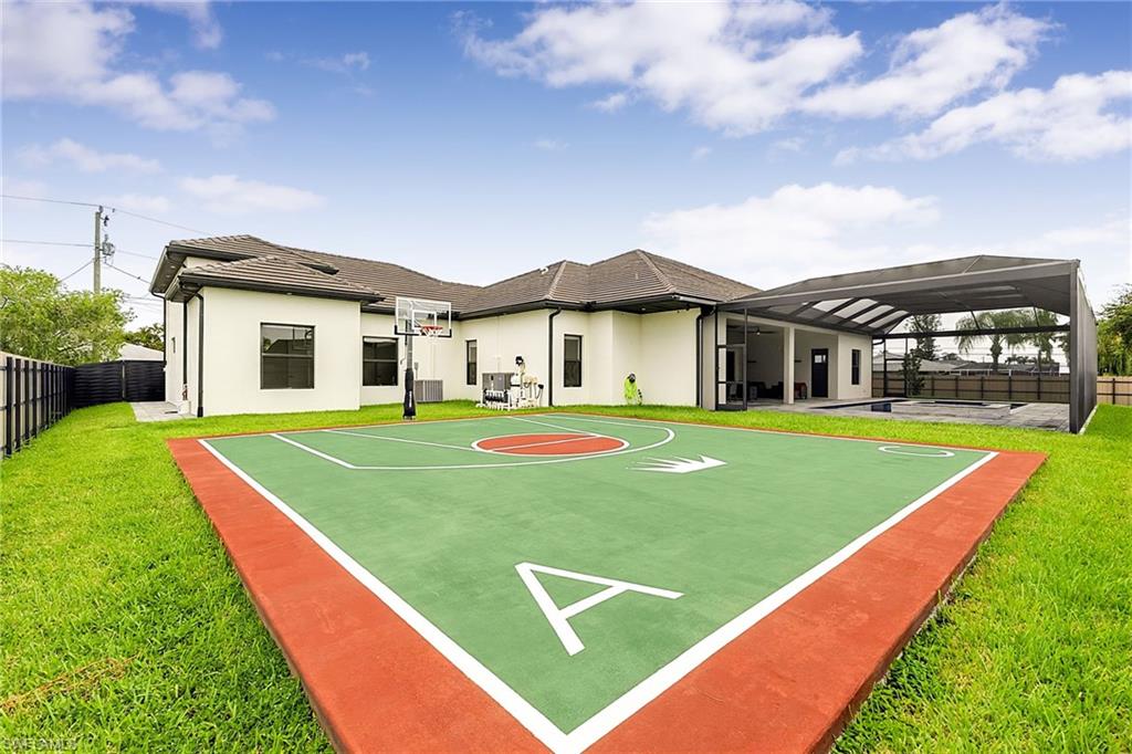 Sport Court w/basketball hoop