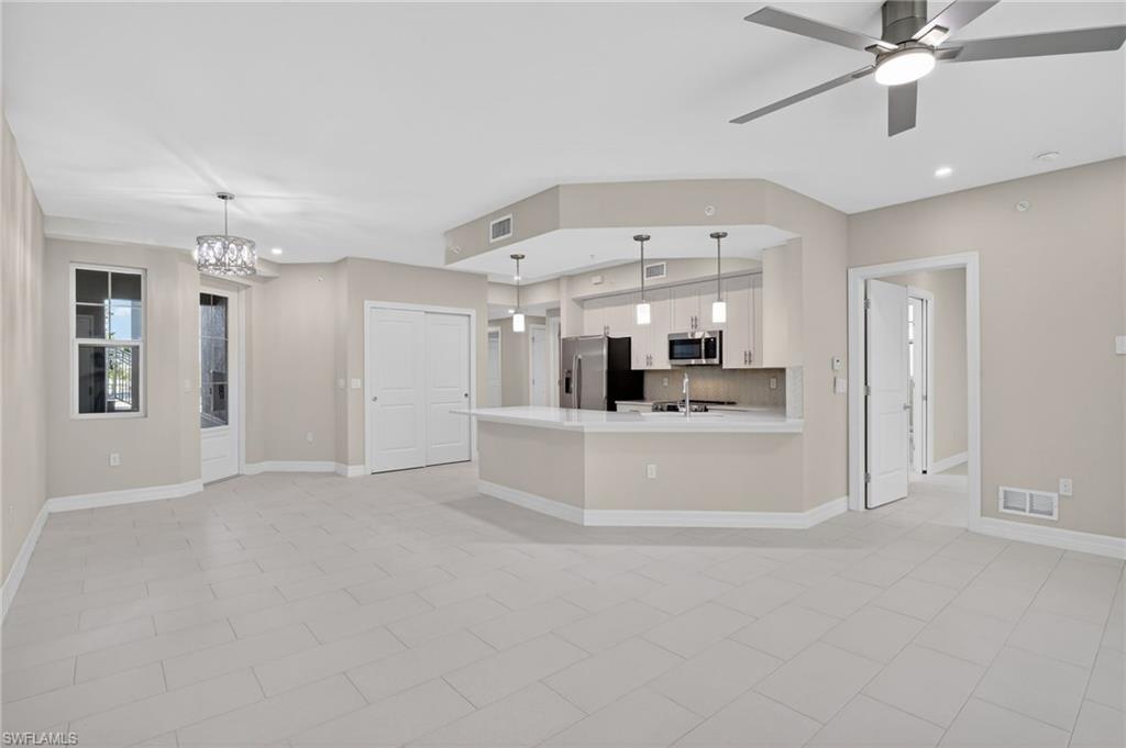 286 Indies DR E 101