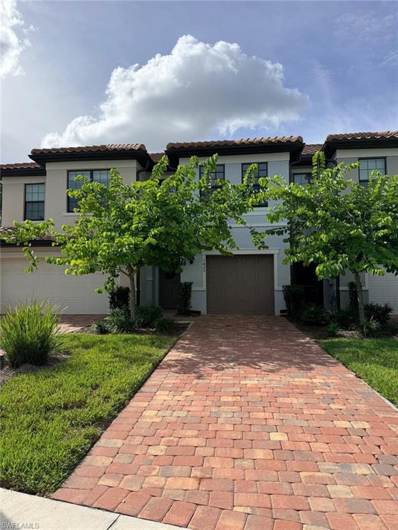 1425 Weeping Willow CT