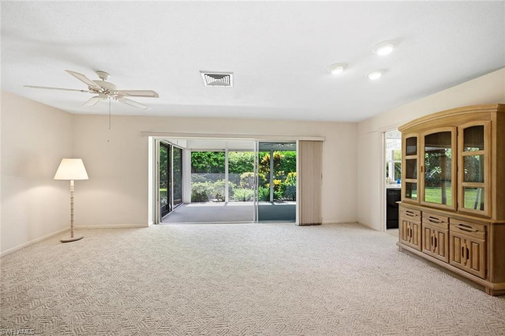 4443 Lakewood BLVD photo 8