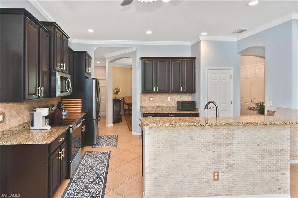 2549 Ashbury CIR photo 6