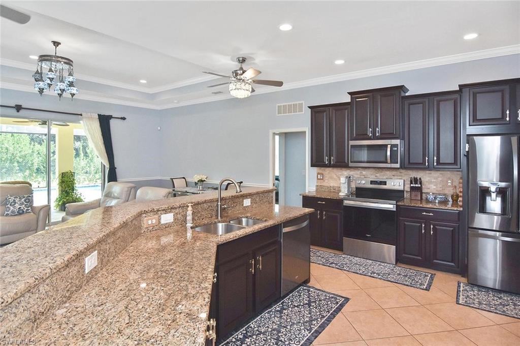2549 Ashbury CIR