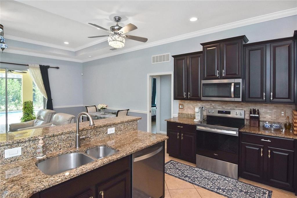 2549 Ashbury CIR