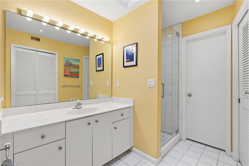 PRIMARY BEDROOM ENSUITE BATH...