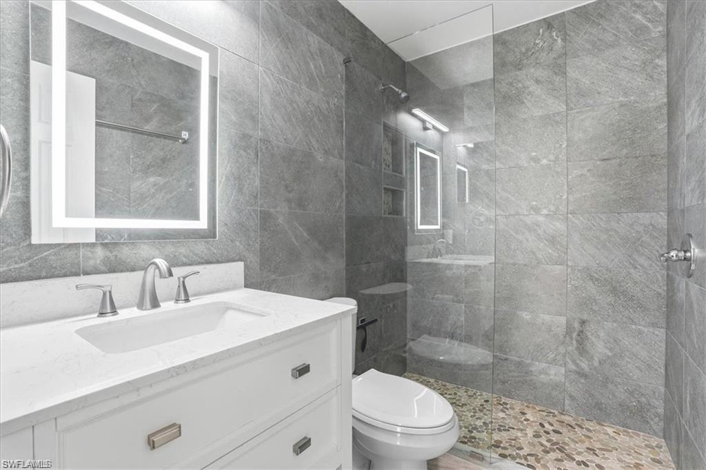 GUEST BATHROOM (2 OF 3)
