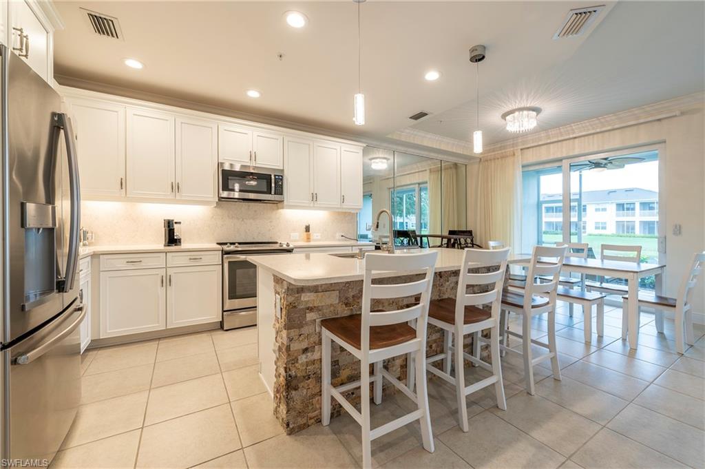 6954 Avalon CIR 702 photo 15