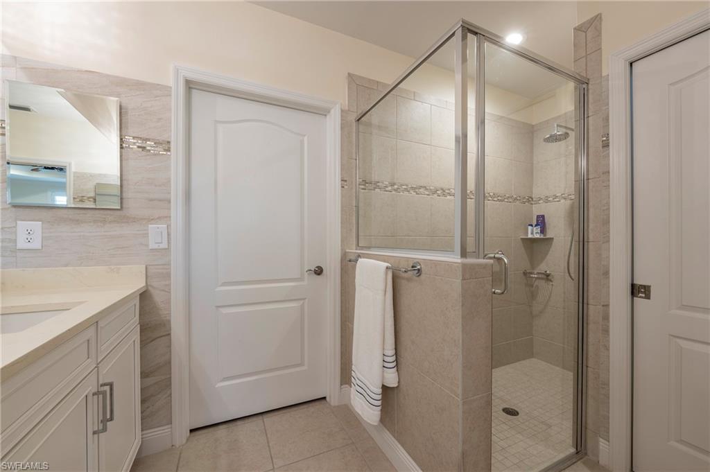 6954 Avalon CIR 702 photo 8