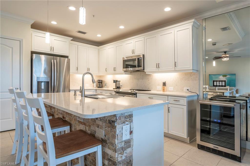6954 Avalon CIR 702 photo 21