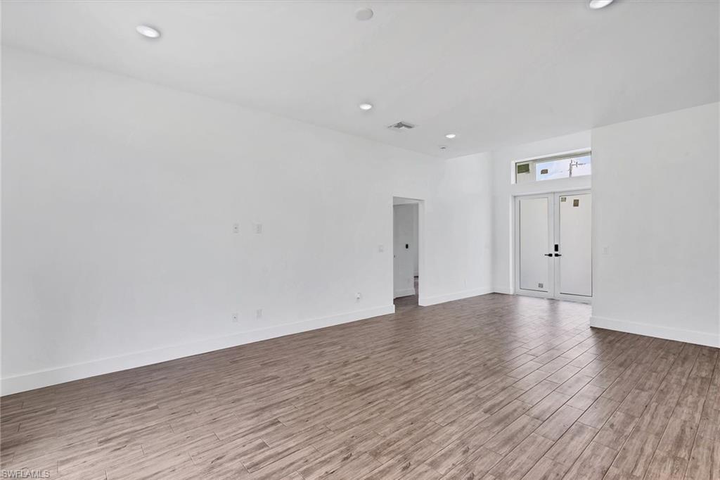 2503 Tena AVE N photo 9