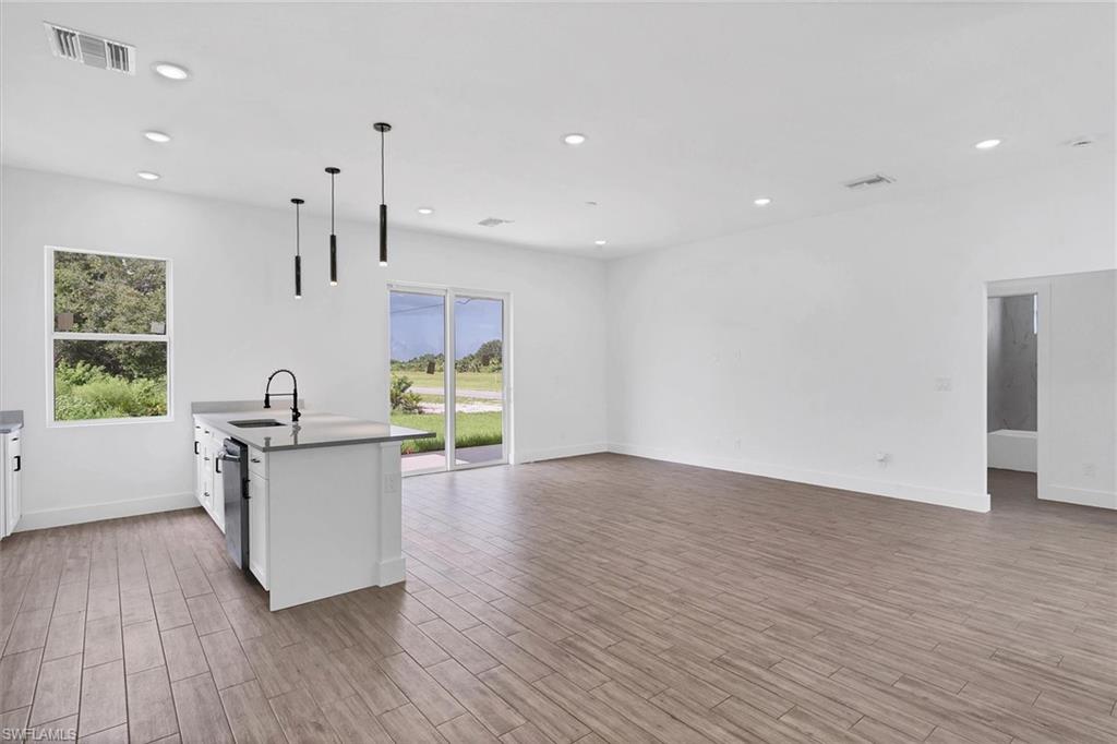 2503 Tena AVE N photo 11