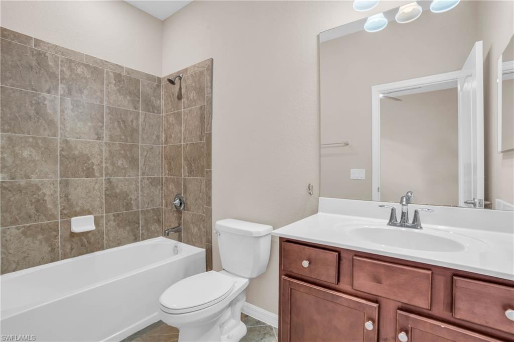 2061 Hamlin ST photo 9