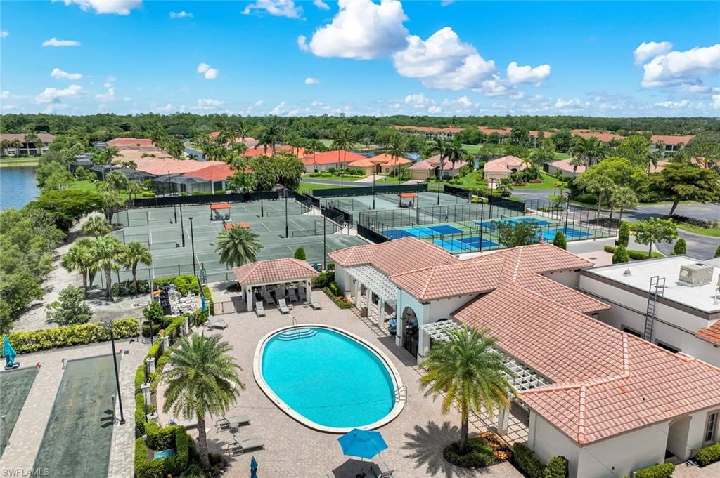 Vasari Clubhouse Pool