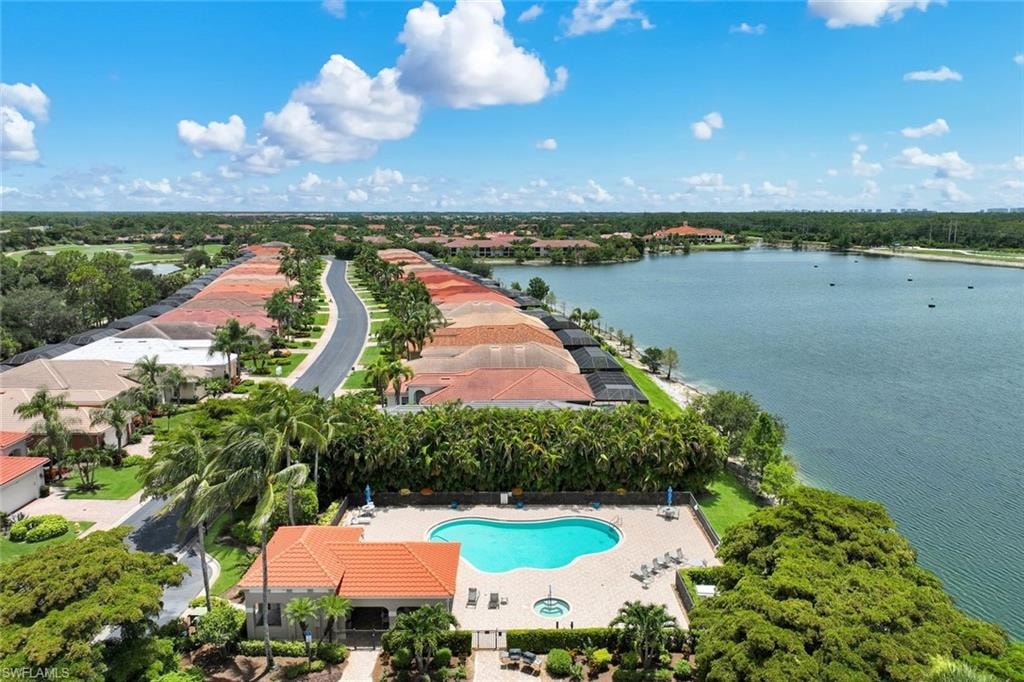 Walking distance to the community pool